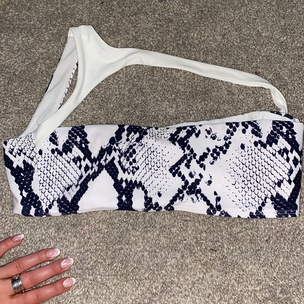 This is so cute I have only worn once